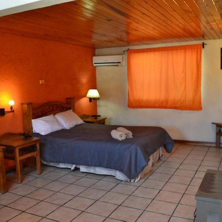 Villa Santa Cruz Креэль Экстерьер фото